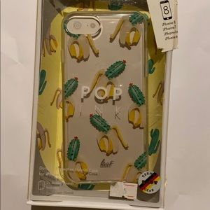 IPhone 7 case (with 2 screen protectors)